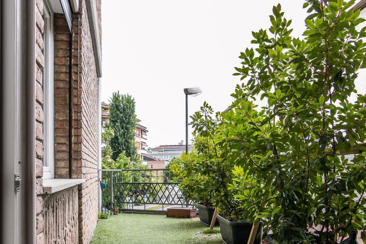 Color Notes Close To @Treviso Train Station Exterior photo